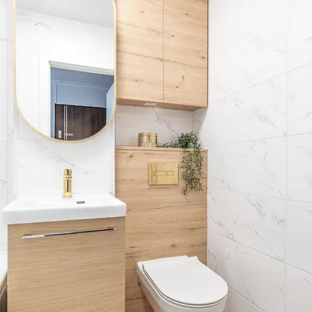 Appartement Mia Torunska, Metro Brodno, Cosy With The Balcony *